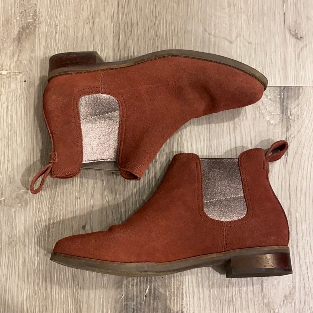TOMS maroon ankle booties size 6